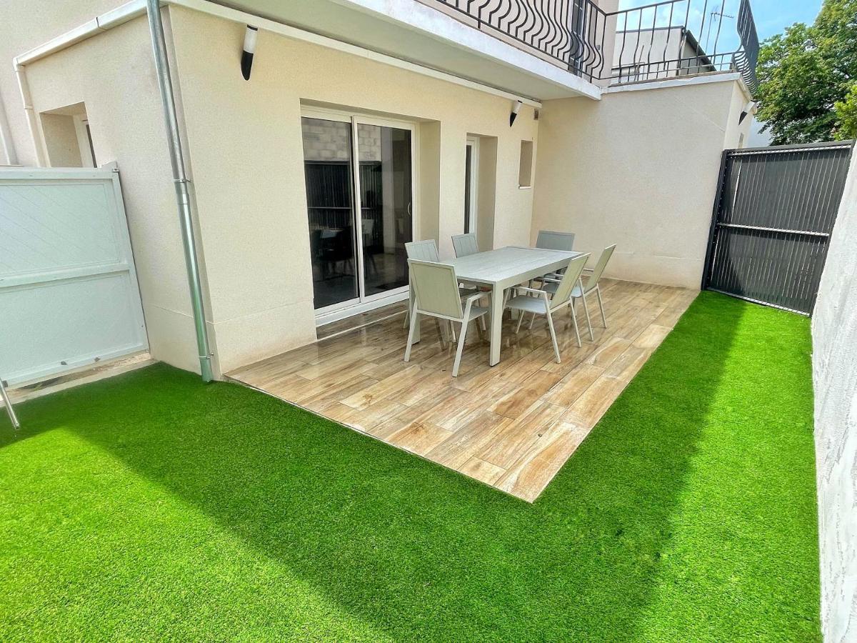 Les Appartements Du Carnot - Terrasses Et Jardins La Rochelle  Exterior photo